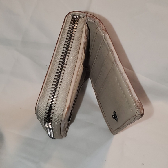 Burberry Wallet - Picture 3 of 16